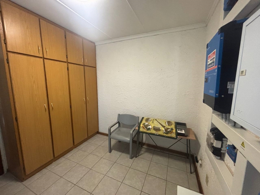 4 Bedroom Property for Sale in Postmasburg Northern Cape